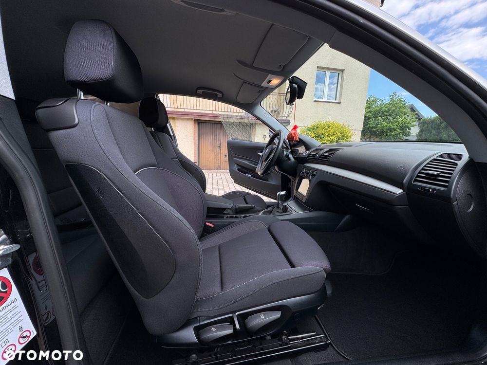 BMW Seria 1 118d - 29