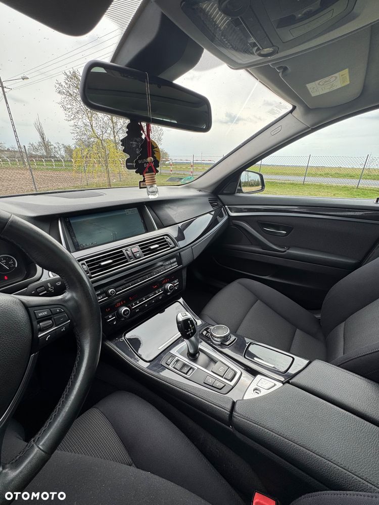BMW Seria 5 520d xDrive Luxury Line - 23