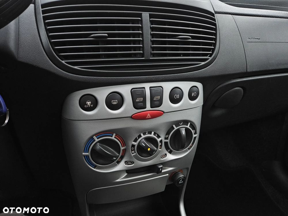 Fiat Punto 1.2 8V Sound - 8