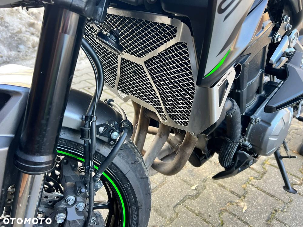 Kawasaki Z 900 - 13