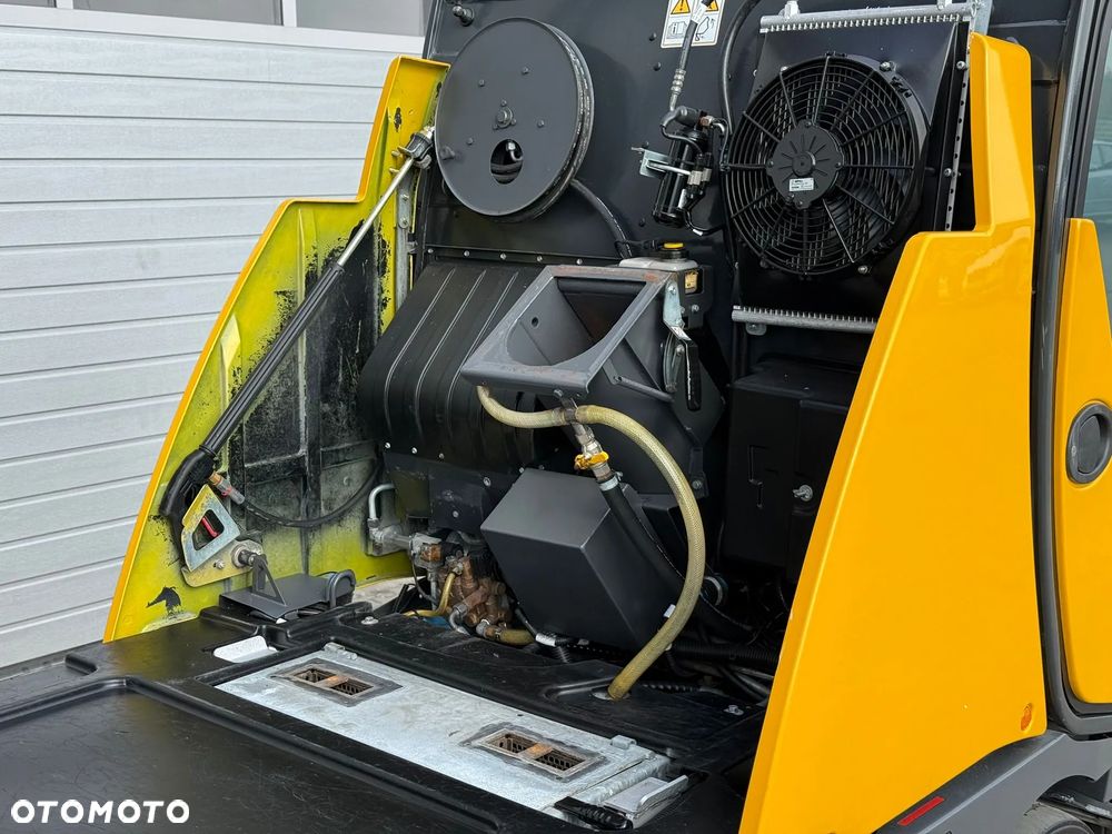 Inny Zamiatarka Johnston Bucher C202 // 2021 r. - 12