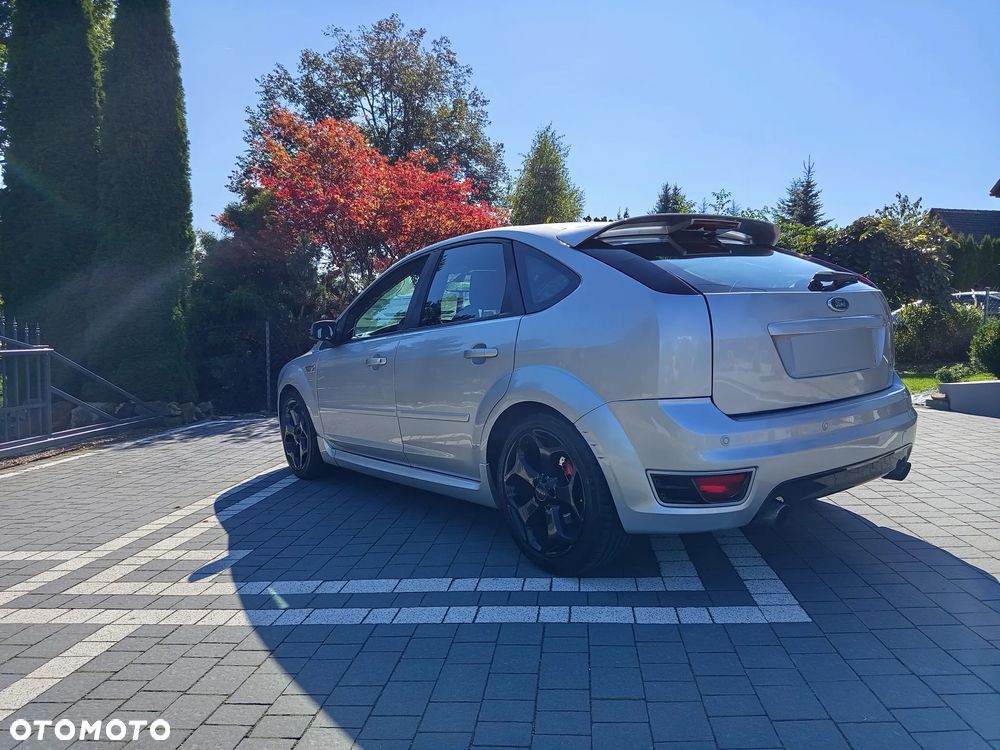 Ford Focus 2.5 ST - 8