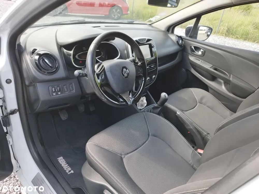 Renault Clio 1.2 16V 75 LIMITED - 10
