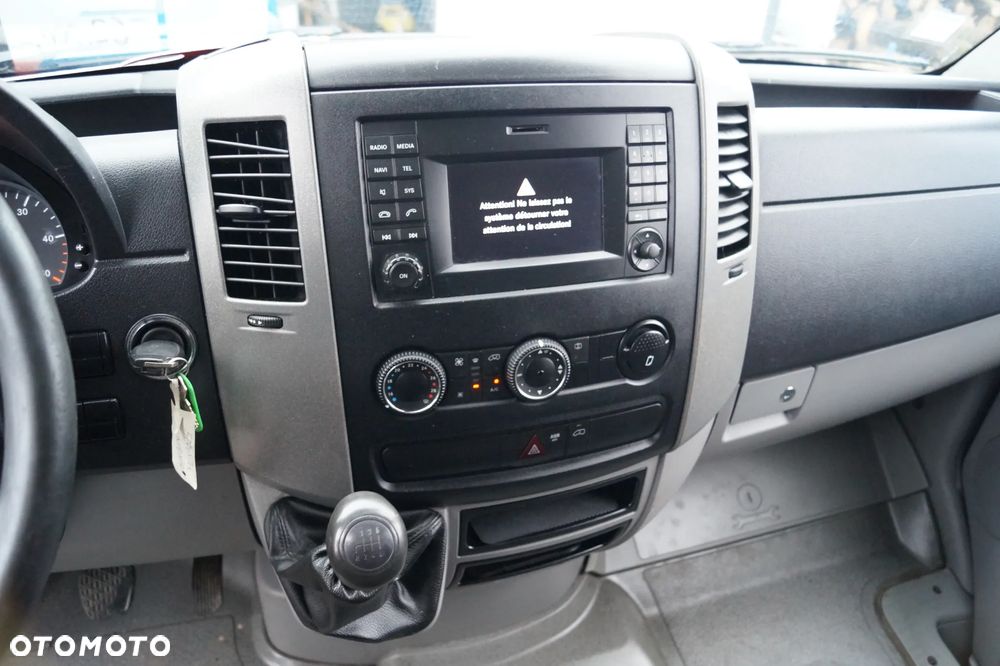 Mercedes-Benz Sprinter - 17