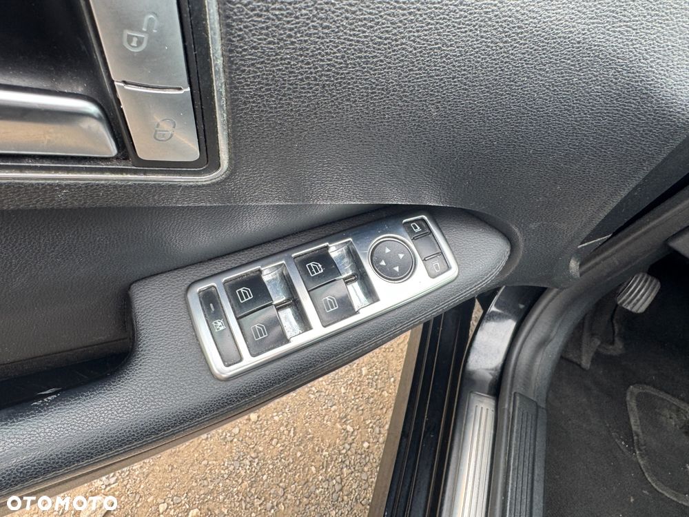 Mercedes-Benz Klasa E 200 CDI DPF BlueEFFICIENCY Automatik - 20