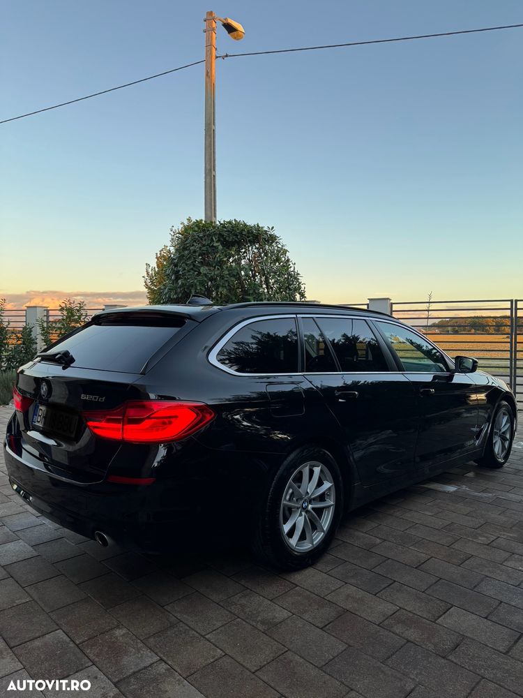 BMW Seria 5 520d Touring Aut. Luxury Line - 4