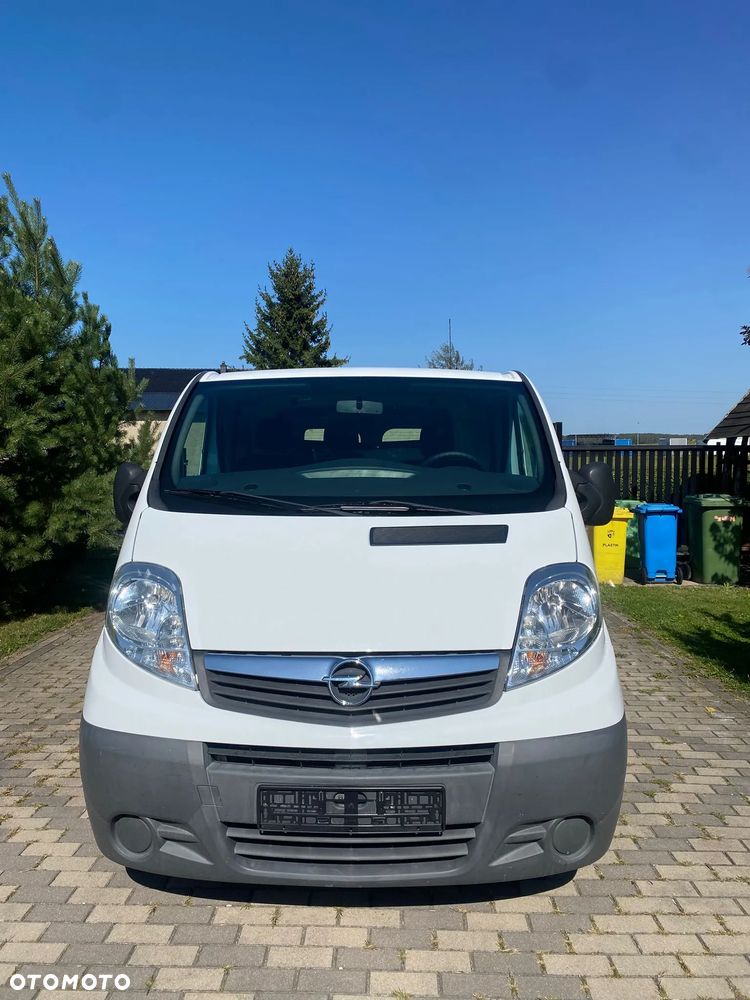 Opel Vivaro - 1