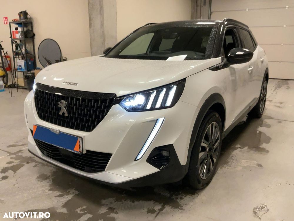 Peugeot 2008 PureTech 130 EAT8 GT