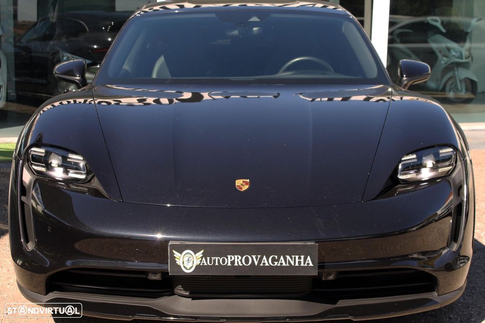 Porsche Taycan Cross Turismo - 37