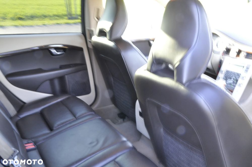 Volvo XC 70 T6 AWD Geartronic Summum - 17