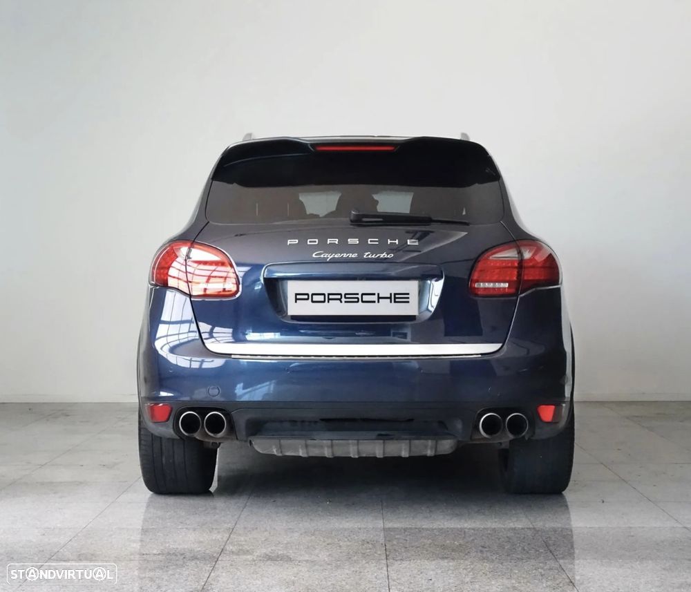 Porsche Cayenne Turbo - 3