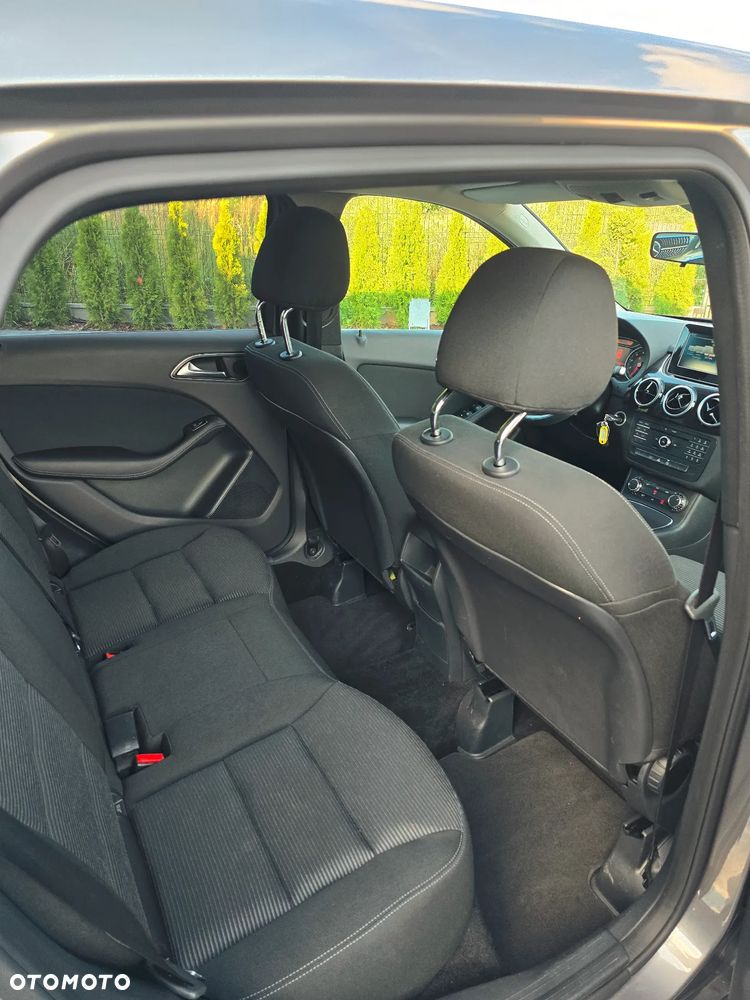 Mercedes-Benz Klasa B 250 7G-DCT Edition - 16