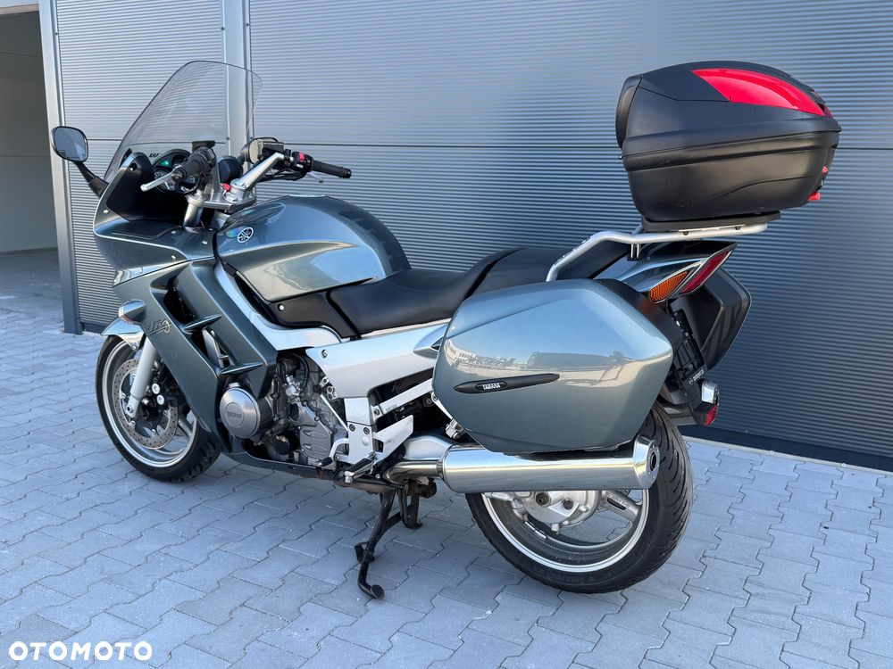 Yamaha FJR - 13
