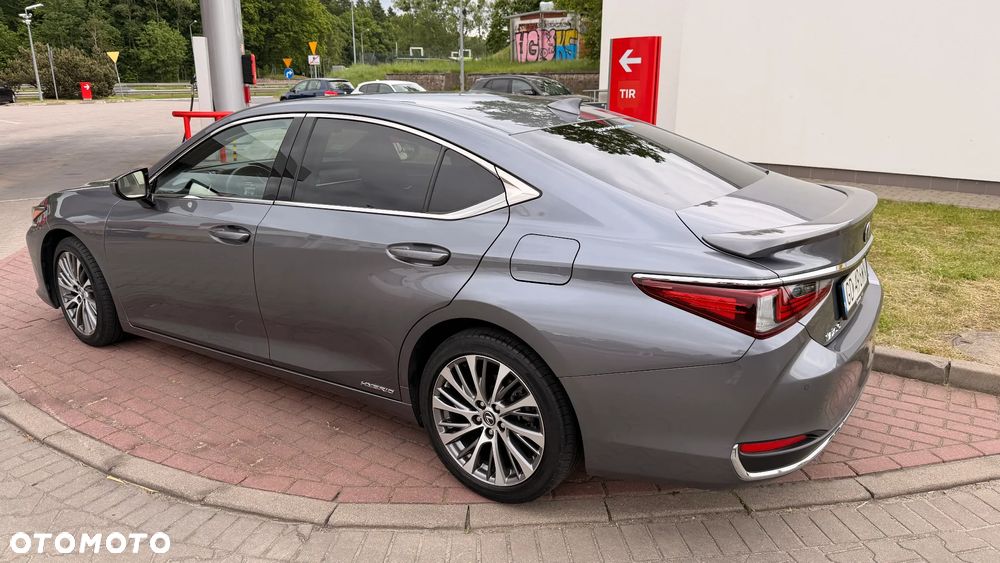 Lexus ES 300h Prestige - 5