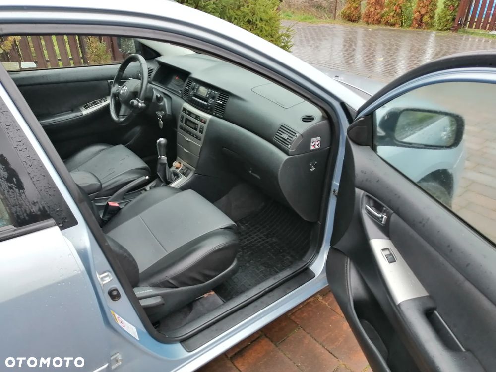 Toyota Corolla 1.4 D-4D Dynamic - 6