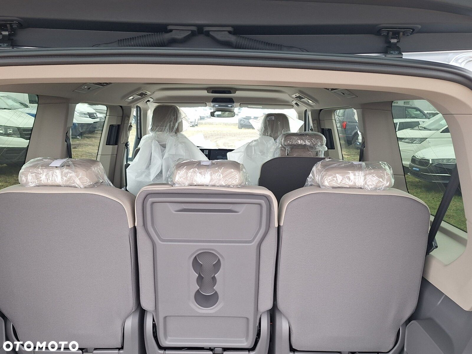 Volkswagen Multivan - 23