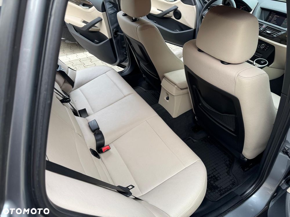 BMW X1 xDrive20d - 14