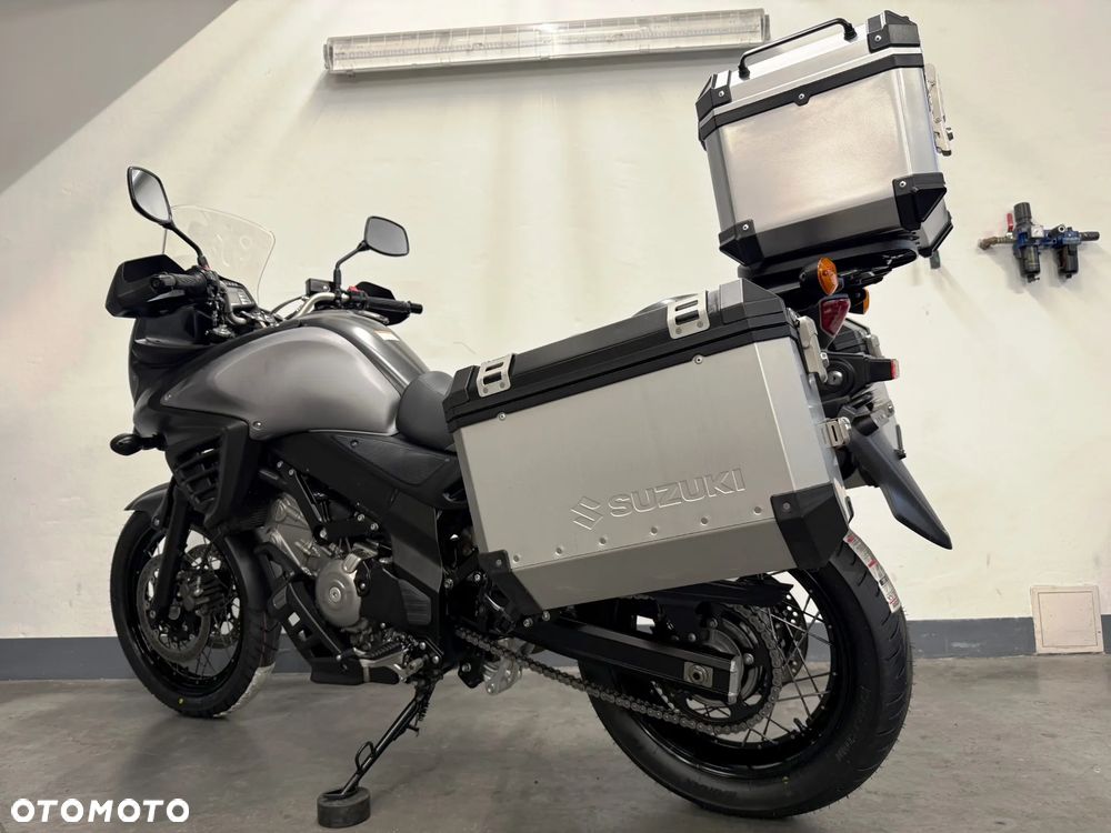 Suzuki V-STROM - 4