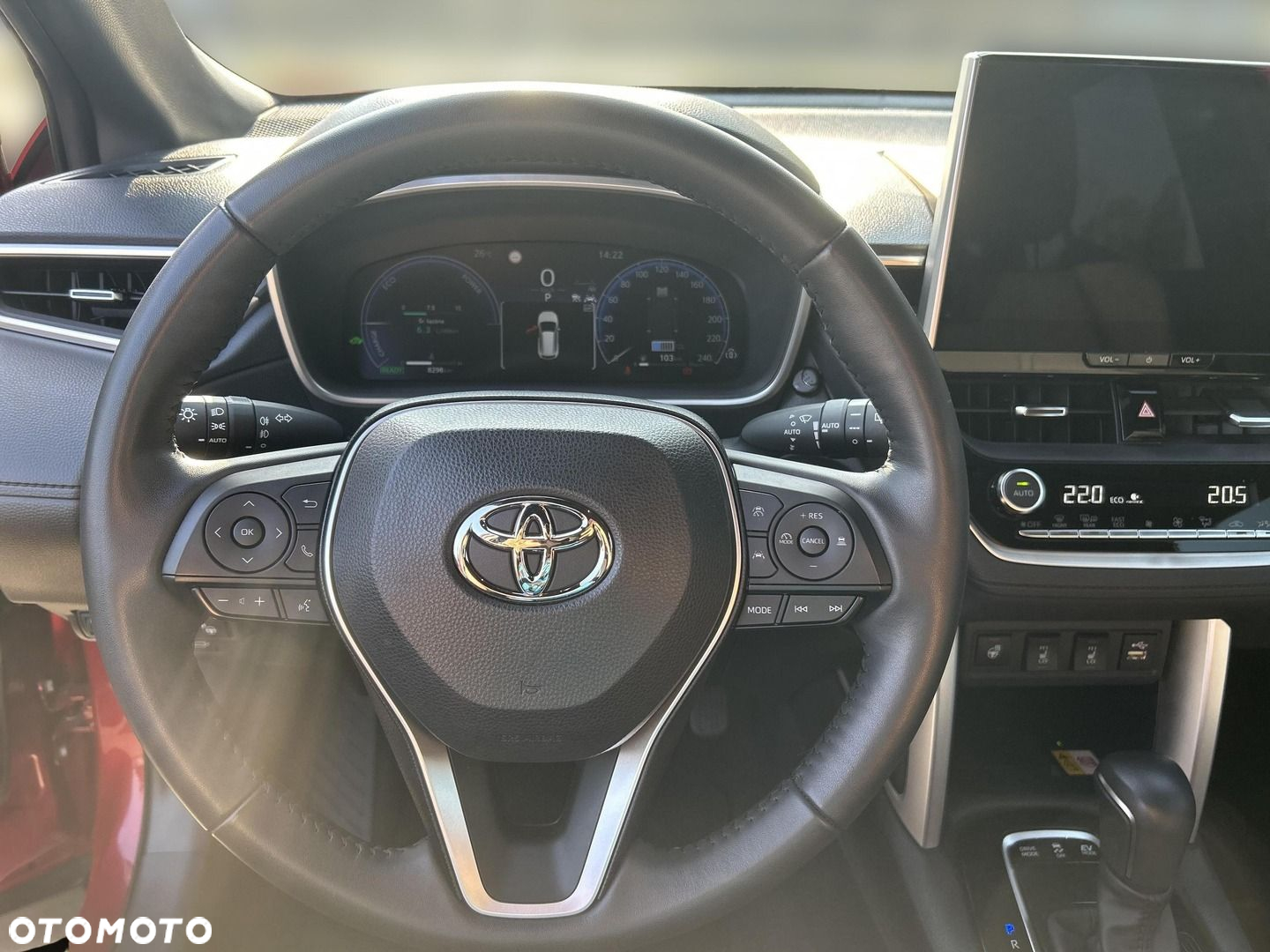 Toyota Corolla Cross 2.0 Hybrid Executive AWD - 16