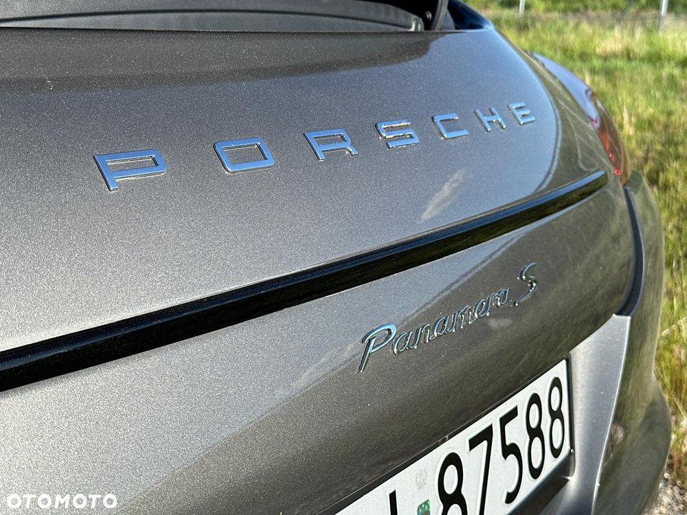 Porsche Panamera - 28
