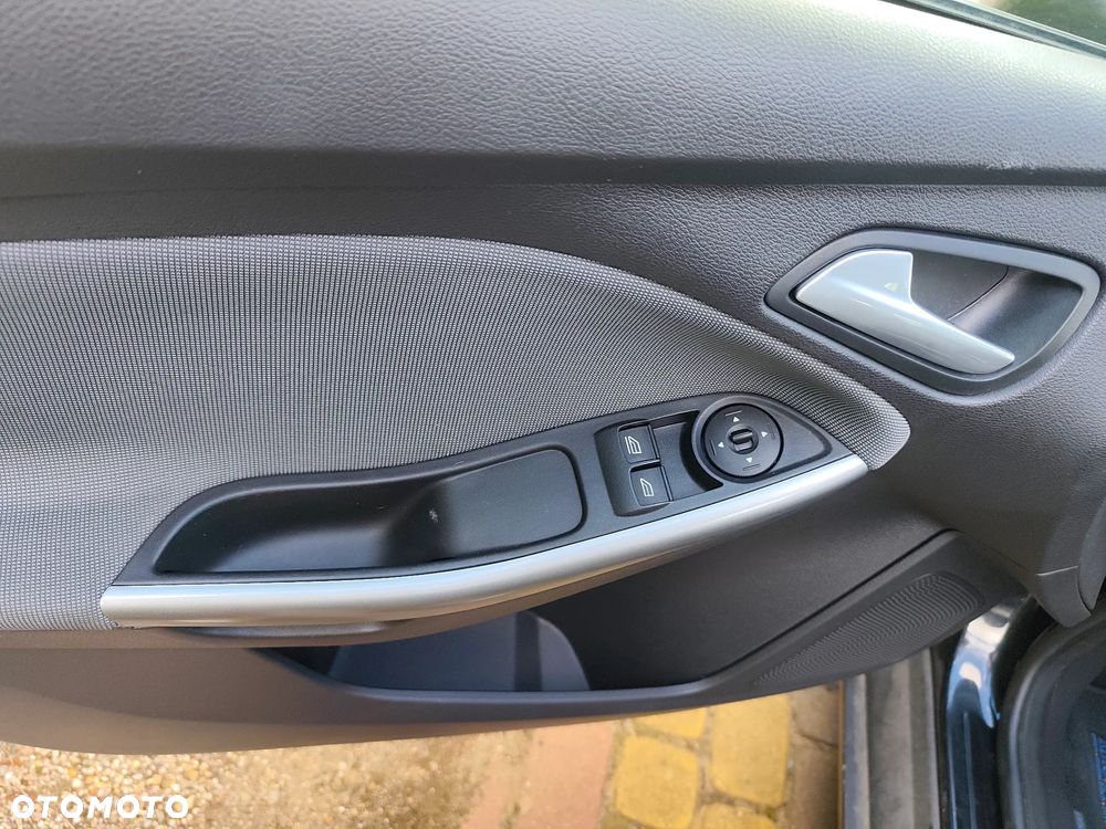 Ford Focus 1.0 EcoBoost Start-Stopp-System SYNC Edition - 11