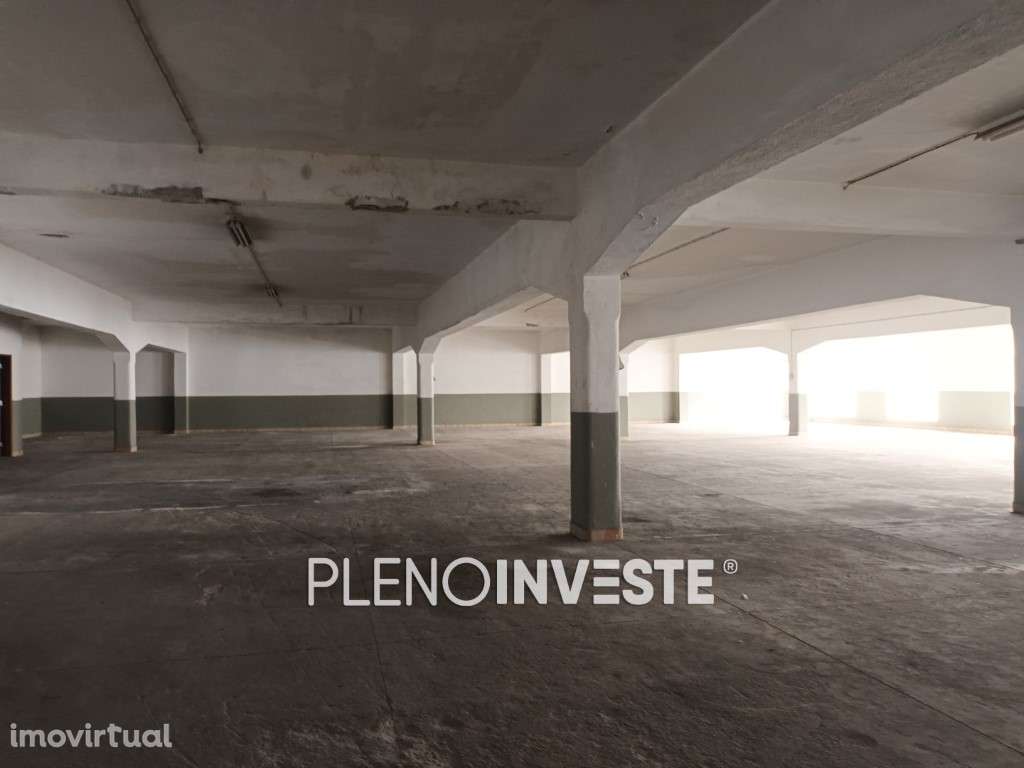 Armazém para venda ou arrendamento na Cruz de Pau - Grande imagem: 4/20