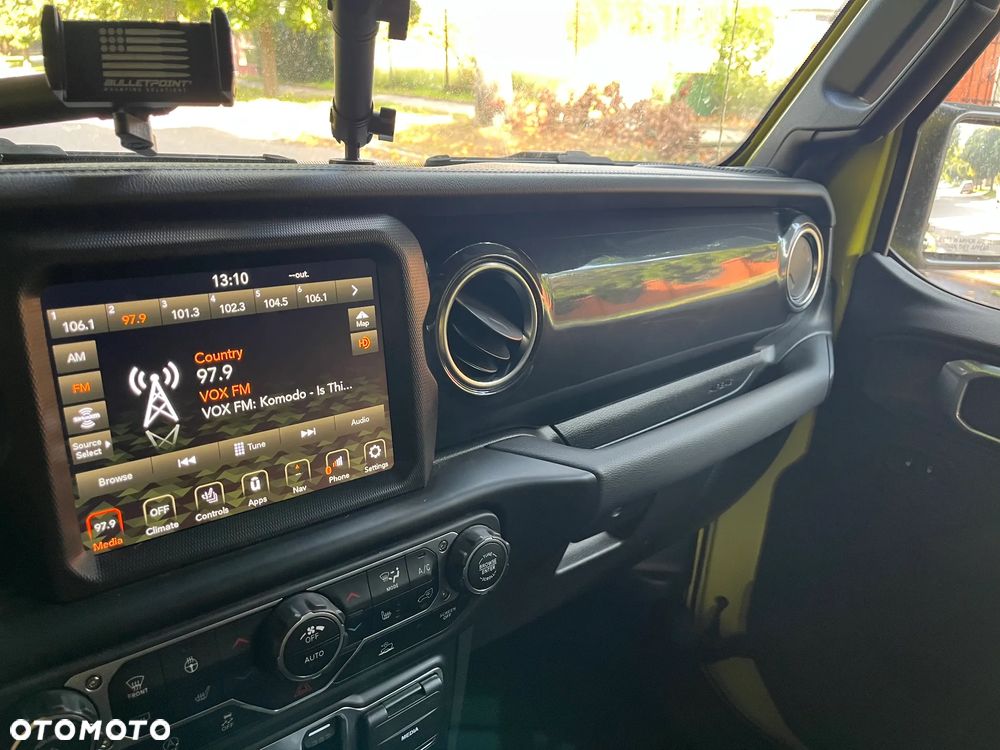 Jeep Wrangler - 11