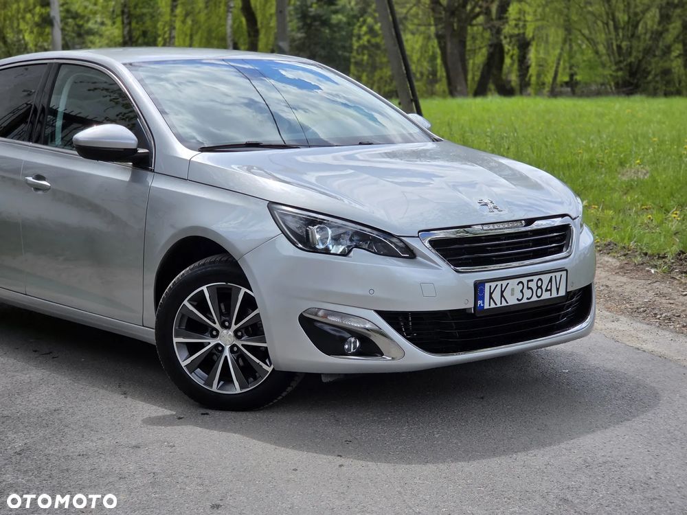Peugeot 308 1.2 PureTech GPF Allure S&S - 23