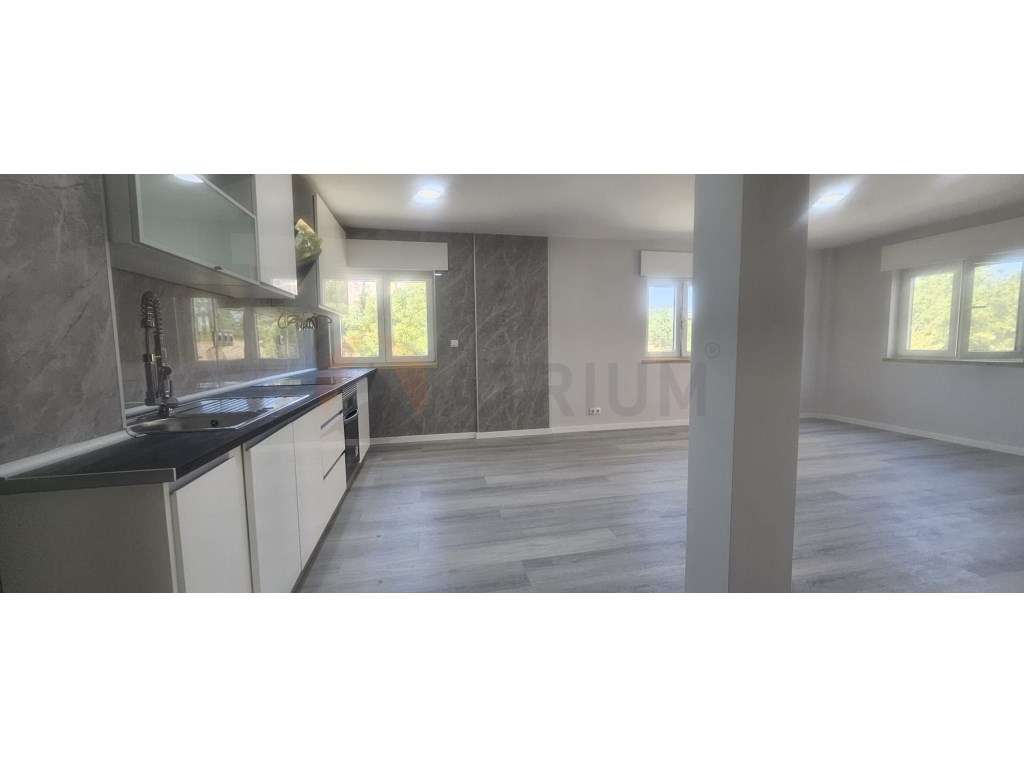 T2 Completamente remodelado em Corroios + Arrecadação. - Grande imagem: 5/17