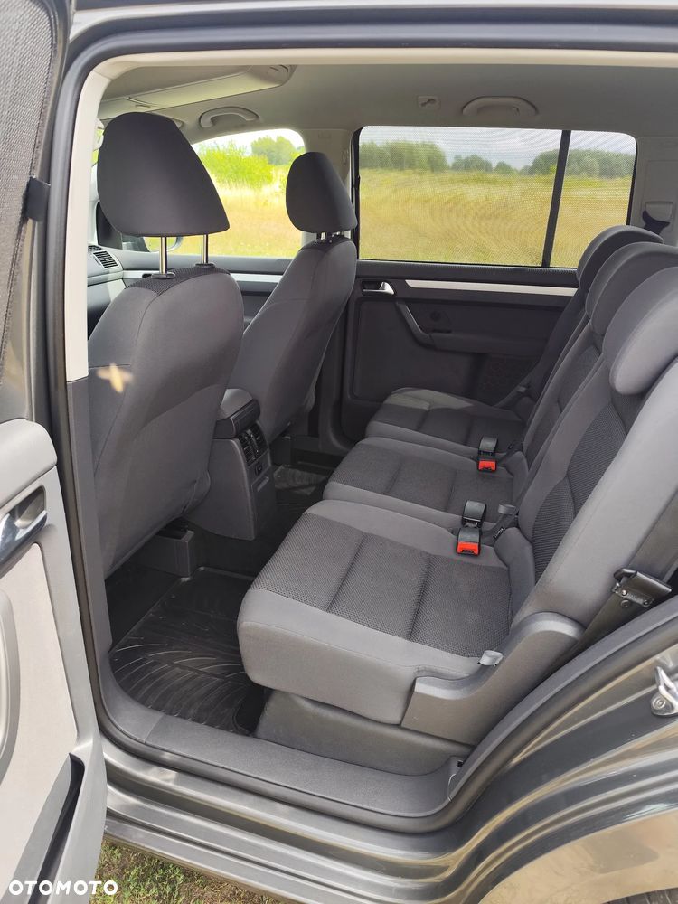 Volkswagen Touran 1.6 TDI DPF BlueMotion Technology Comfortline - 20