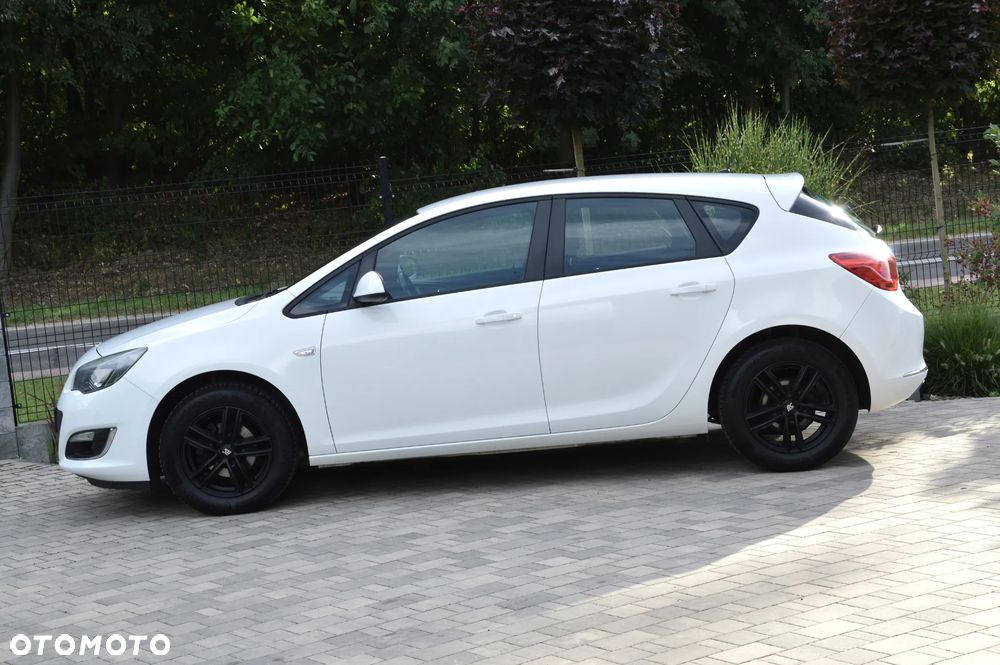 Opel Astra 1.4 ecoFLEX Cosmo - 7