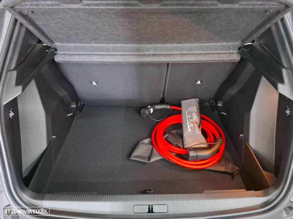 Peugeot e-2008 54 kWh Allure - 25