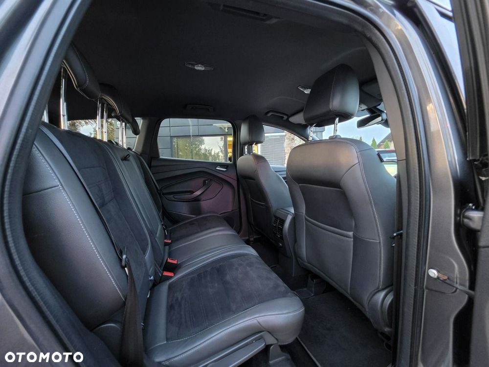 Ford Kuga 1.5 EcoBoost 4x4 ST-Line - 32
