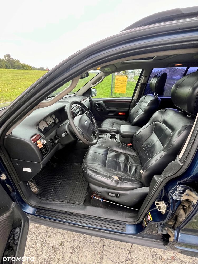 Jeep Grand Cherokee - 10