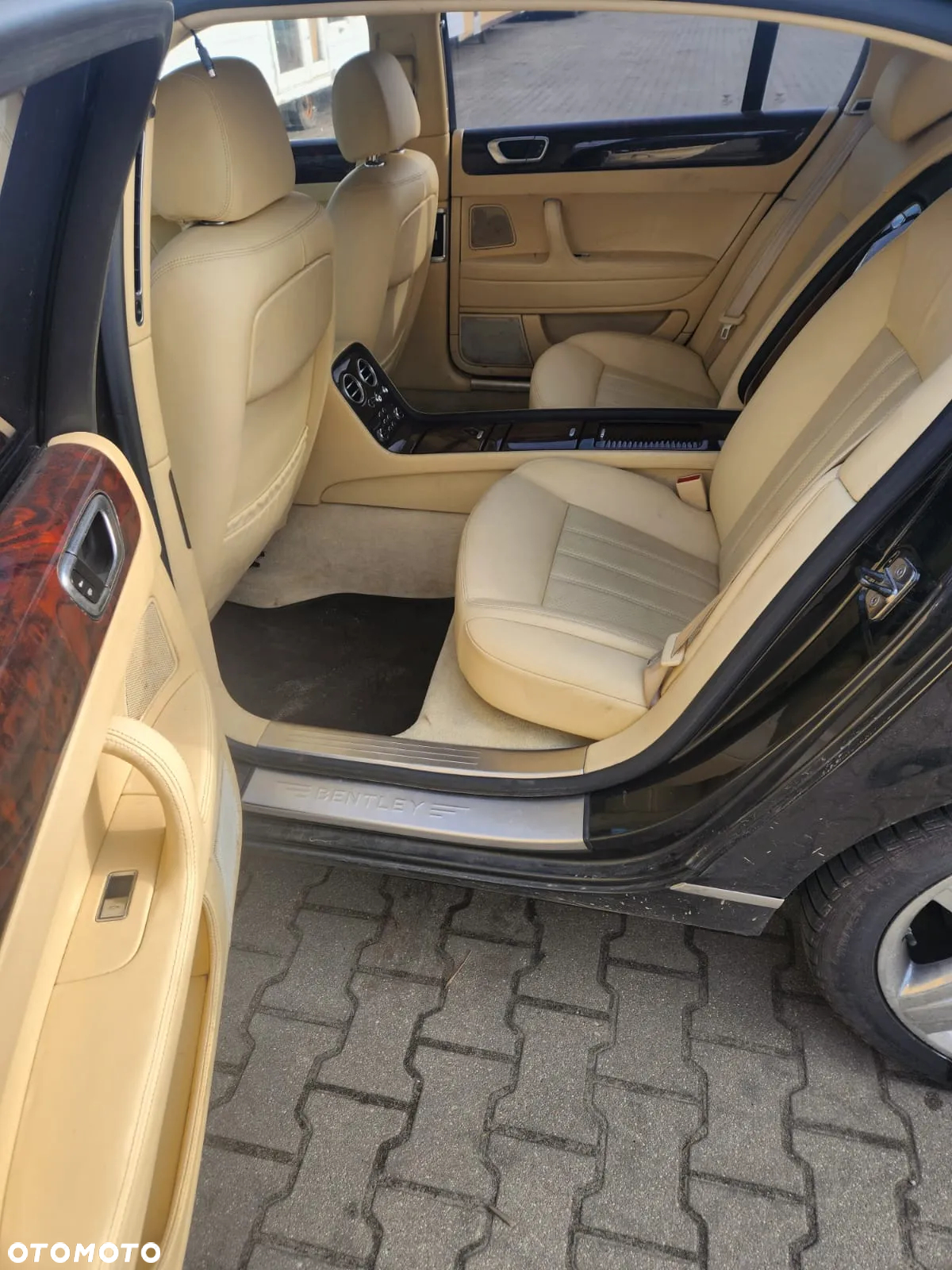 Bentley Flying Spur Continental - 6
