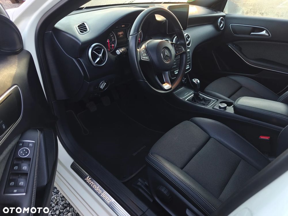 Mercedes-Benz Klasa A 180 (BlueEFFICIENCY) AMG Sport - 11