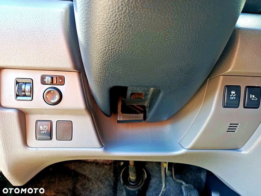 Nissan ENV 200 Maxi - 22