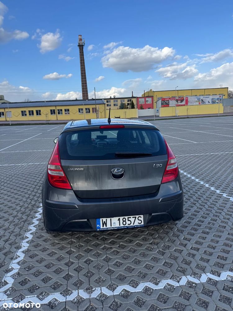 Hyundai i30 1.6 CRDi Classic + - 12