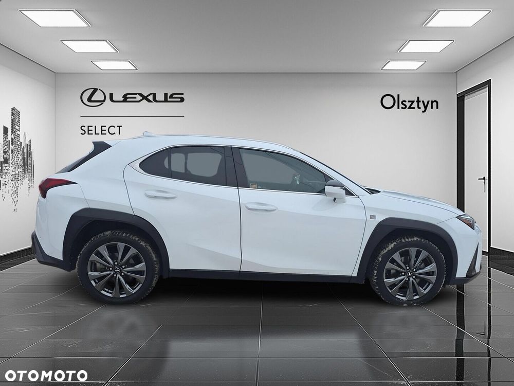 Lexus UX 300h F Sport Design - 6