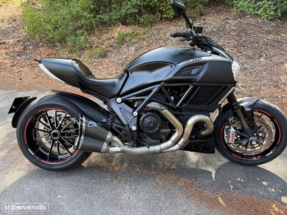 Ducati Diavel 1200 Darck - 8