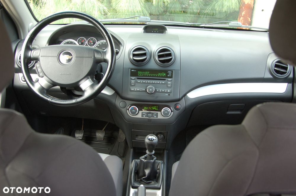 Chevrolet Aveo 1.4 16V LT - 23