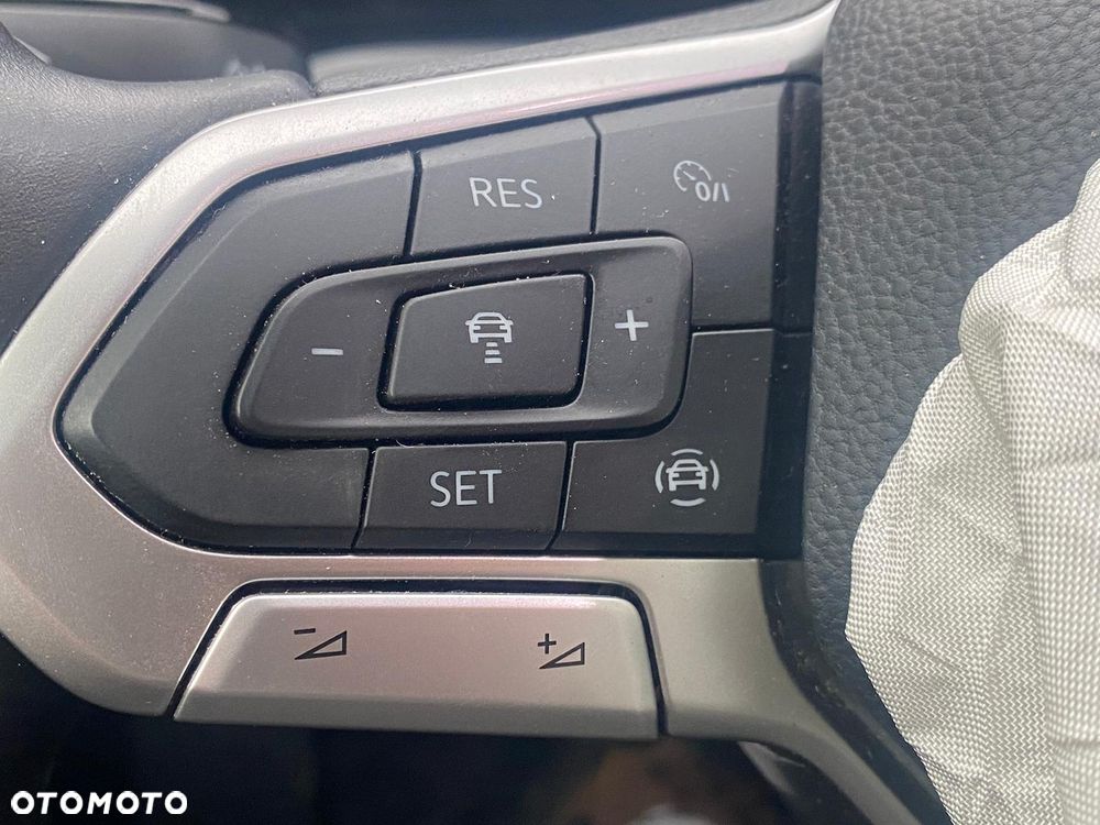 Volkswagen Golf - 17