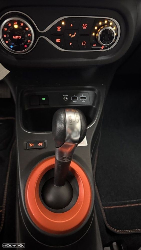 Renault Twingo Z.E. 22 Intens - 10