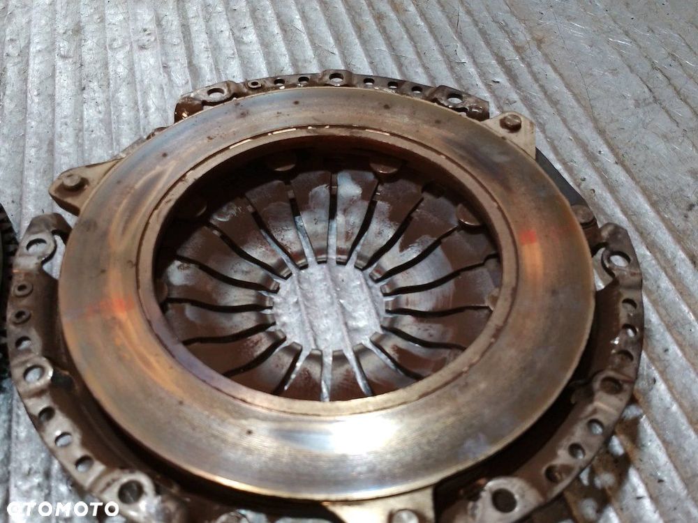 SPRZĘGŁO KOMPLETNE MAZDA 3 2.0 16V - 6