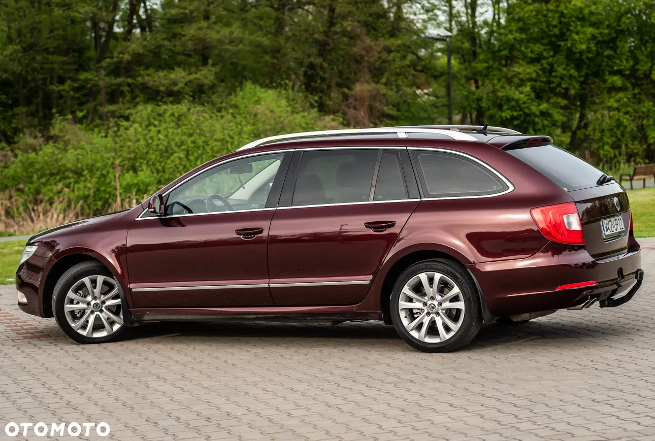 Skoda Superb 2.0 TDI Elegance DSG - 10
