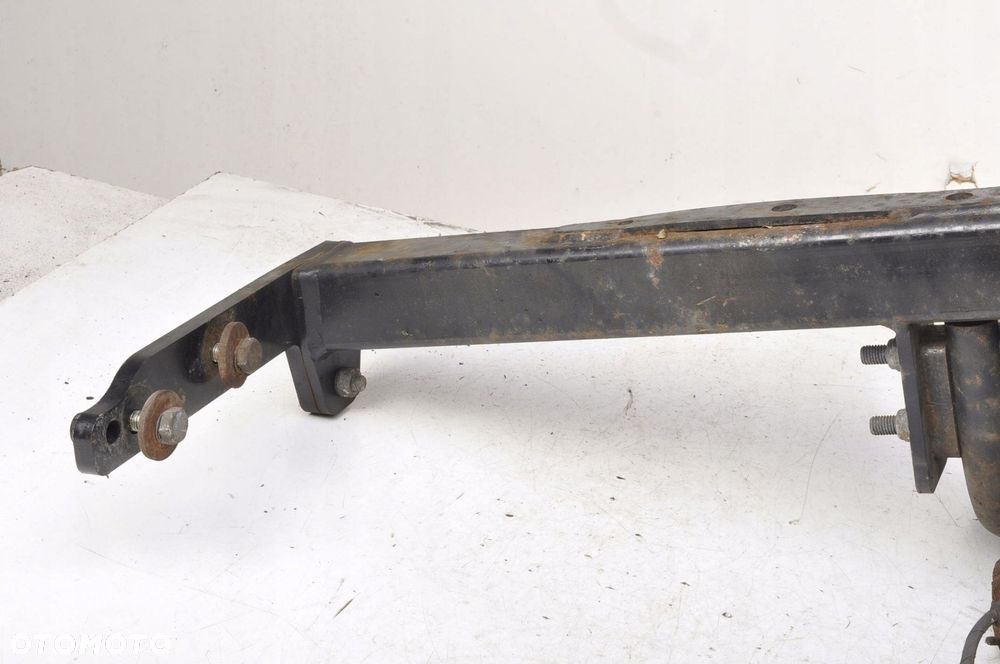 VOLVO V70 III HAK HOLOWNICZY TOW TRUST - 3