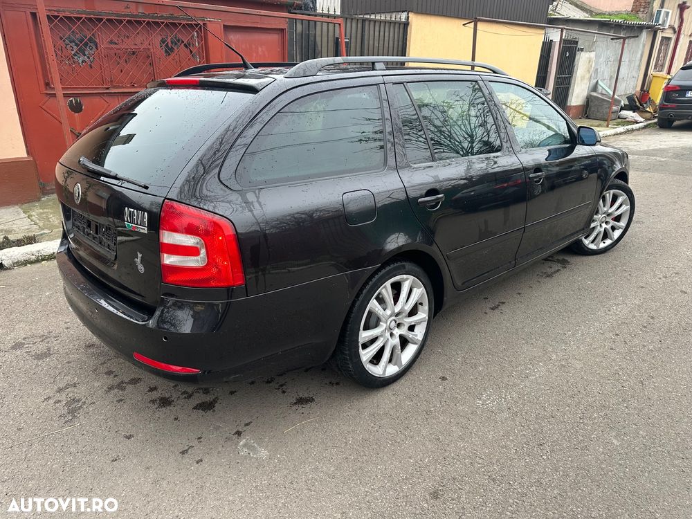 Skoda Octavia Combi 2.0 TDI CR DPF RS - 3