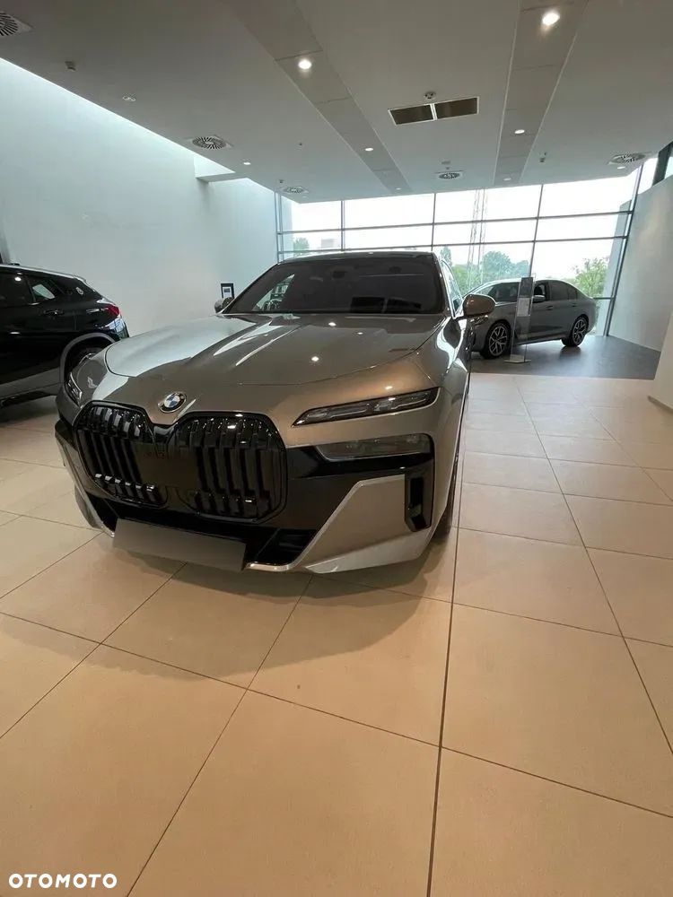 BMW Seria 7 740d xDrive sport - 2