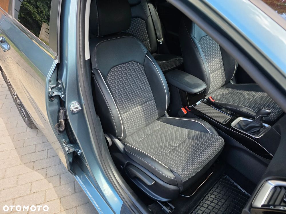Kia Ceed 1.5 T-GDI M - 13