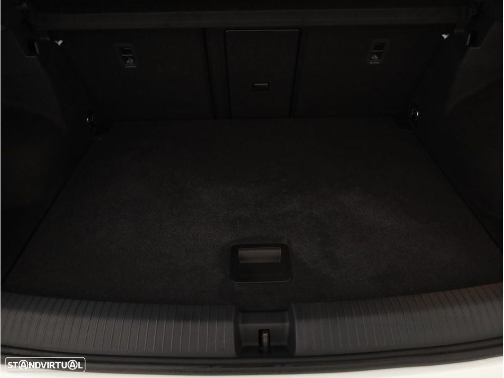 VW T-Roc 1.5 TSI R-Line DSG - 18